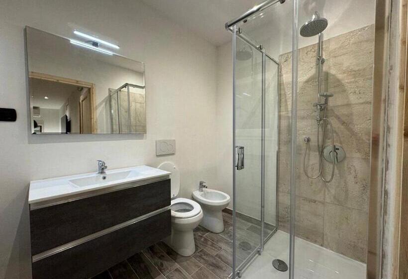 اتاق لوکس سه تخته, Il Pontefice Luxury