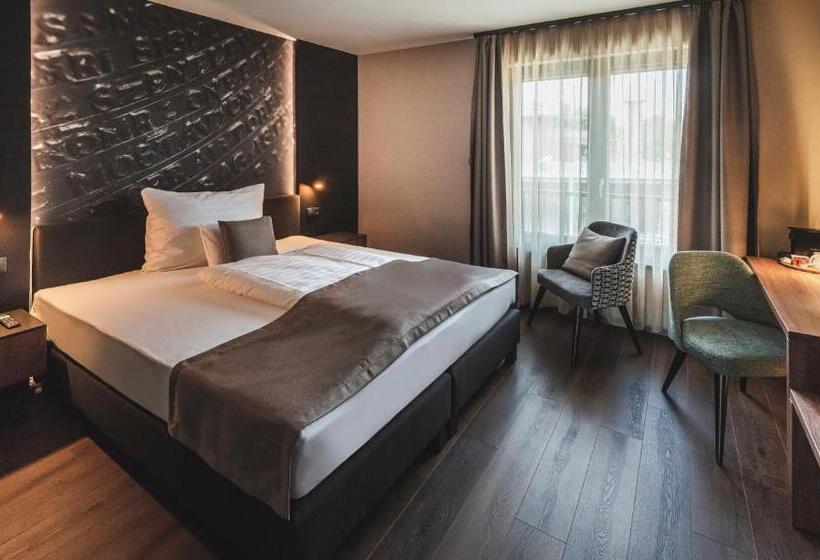 اتاق استاندارد با چشم‌انداز باغ, Mediterraneo Luxury Room Esztergom