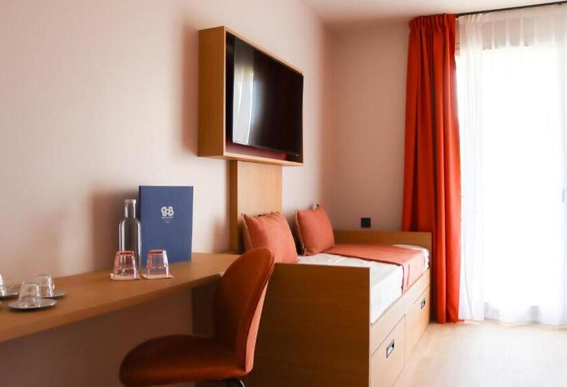 اتاق استاندارد سه نفره, Hôtel Best Of Both   Divonne Les Bains