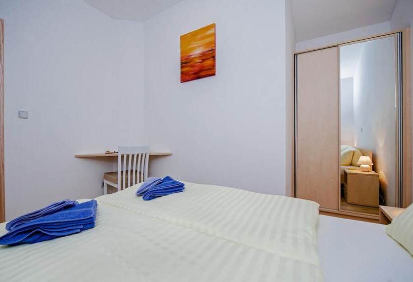 آپارتمان 2 خوابه, Apartments And Room Marko
