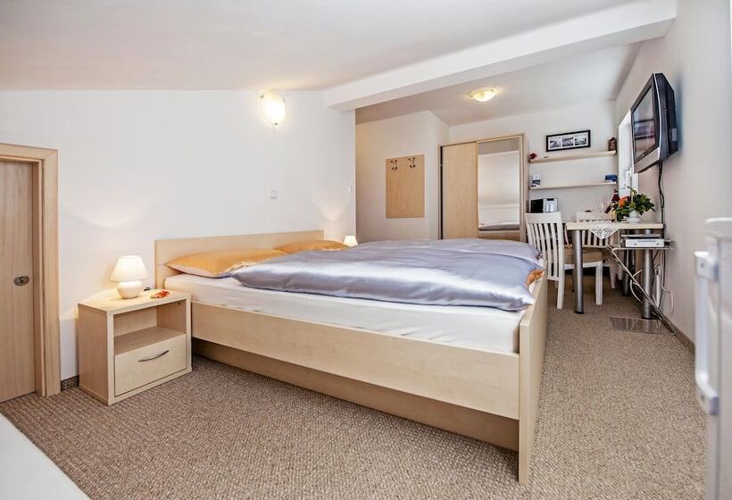 اتاق استاندارد, Apartments And Room Marko