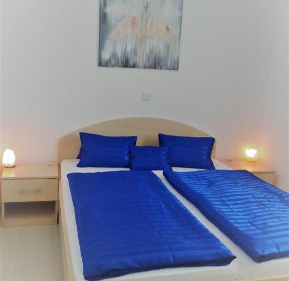 آپارتمان 1 خوابه, Apartments And Room Marko