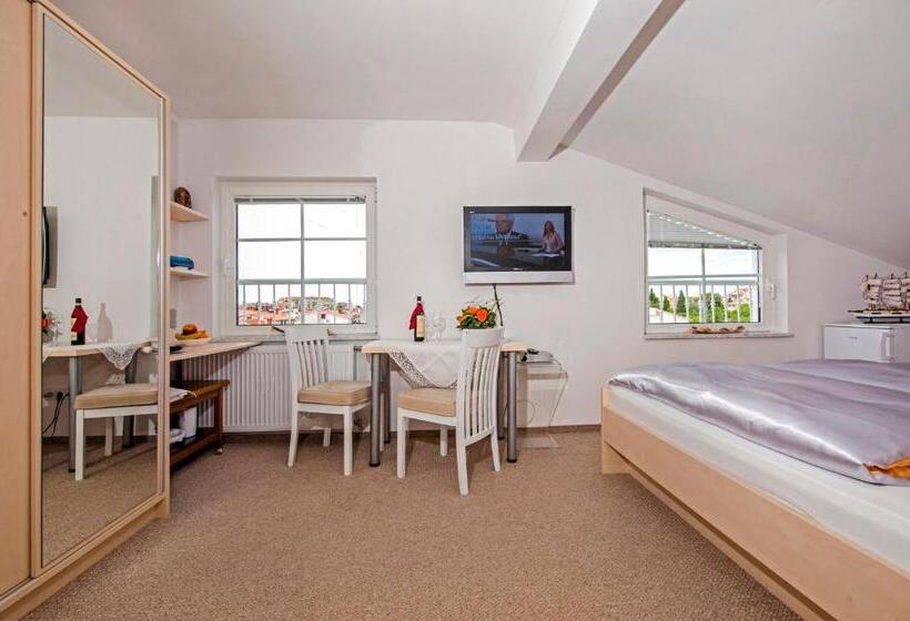 اتاق استاندارد, Apartments And Room Marko