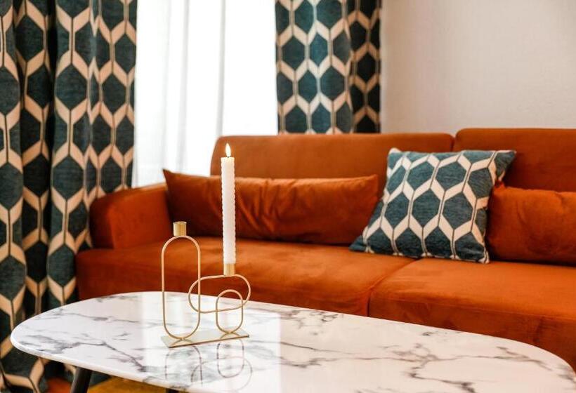 Люкс 2 Спальни, Marché 28 Guesthouse