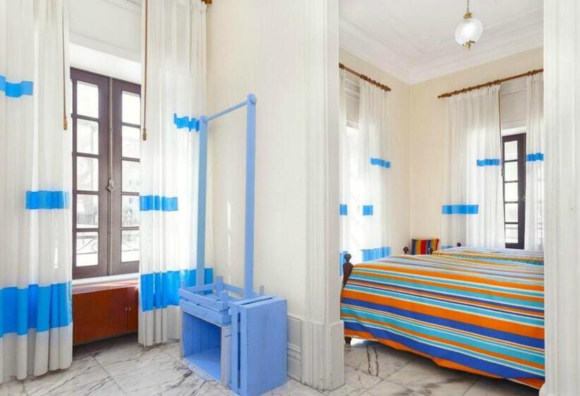 اتاق استاندارد با سرویس بهداشتی مشترک, 18st. Hostel