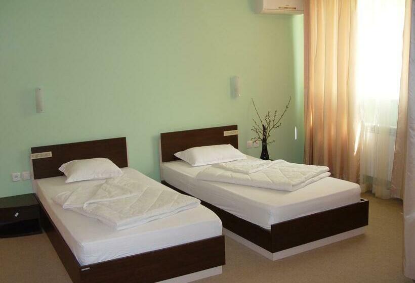اتاق استاندارد, Family Hotel Gabrovo