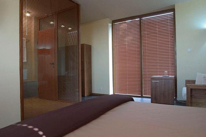 اتاق استاندارد با بالکن و چشم‌انداز دریا, Design Hotel Logatero