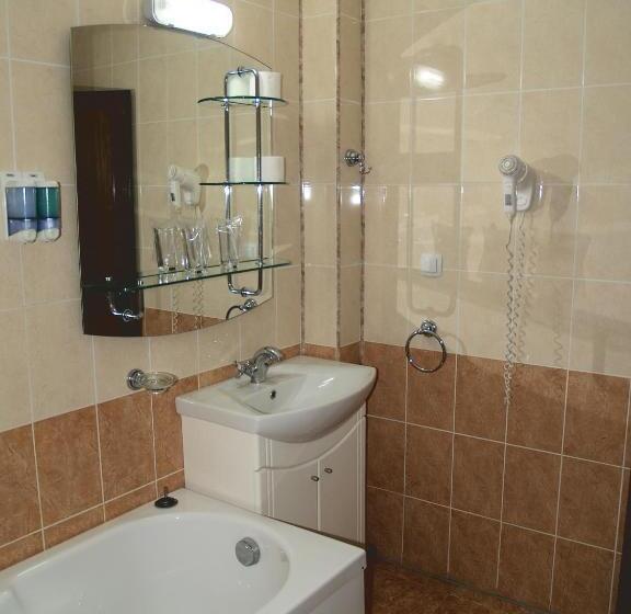 اتاق استاندارد, Kamenec