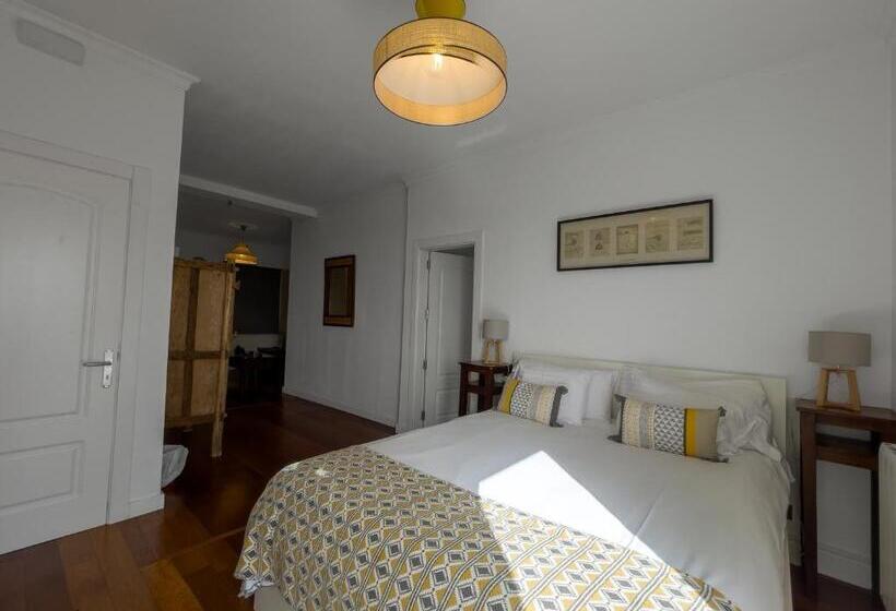 سوییت جونیور با چشم‌انداز دریا, Villa Dama By Airnest