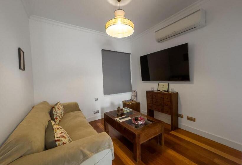 سوییت جونیور با چشم‌انداز دریا, Villa Dama By Airnest
