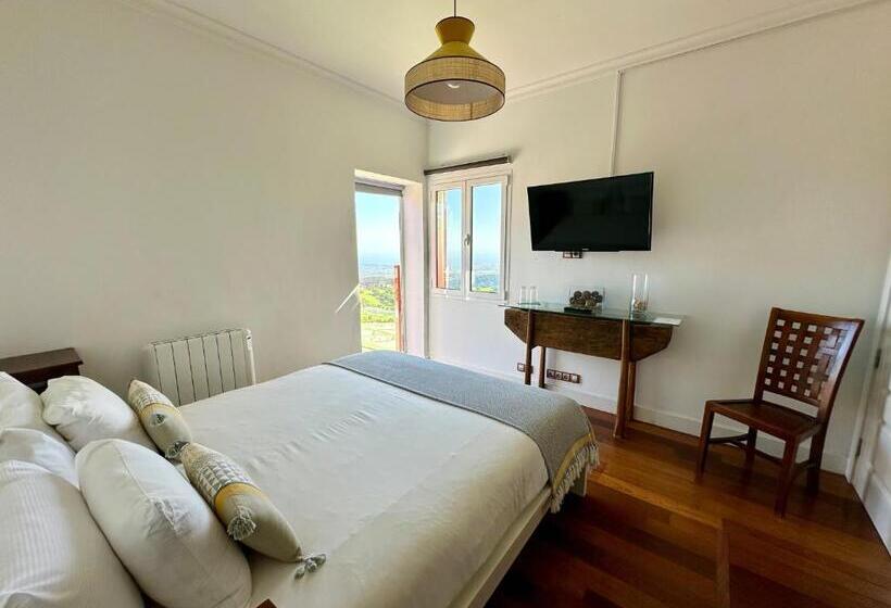 سوییت جونیور با چشم‌انداز دریا, Villa Dama By Airnest