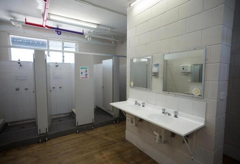 اتاق استاندارد با سرویس بهداشتی مشترک, Yha Coolangatta Gold Coast