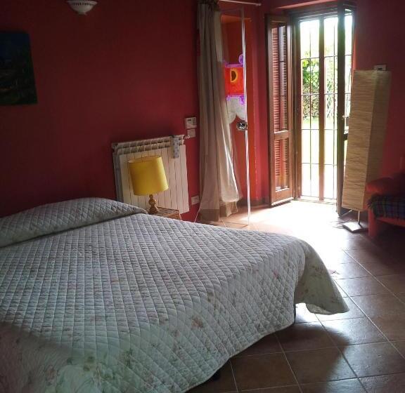اتاق استاندارد سه نفره, B&b Il Pioppo E La Fonte