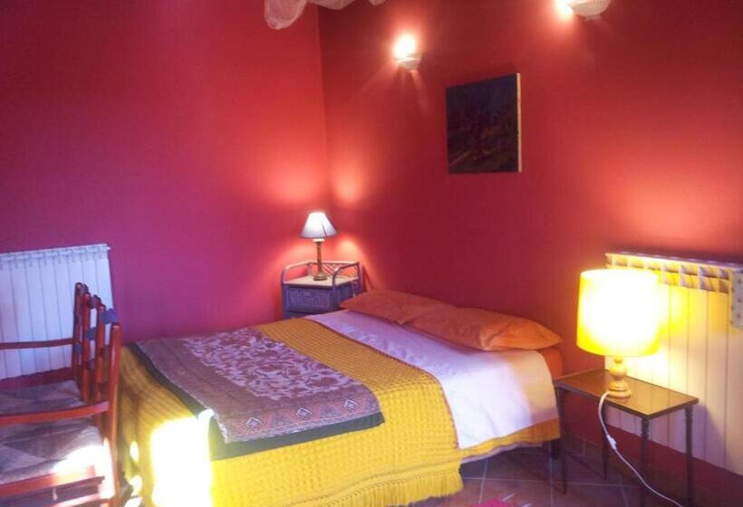 اتاق استاندارد سه نفره, B&b Il Pioppo E La Fonte