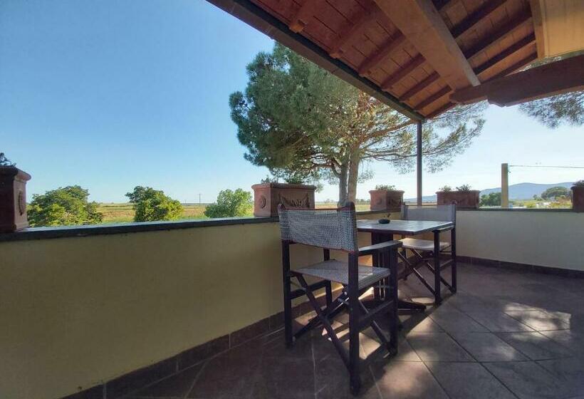 اتاق لوکس با بالکن, Agriturismo   B&b L Acquacotta