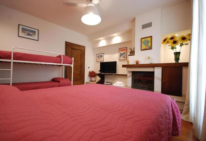 اتاق لوکس چهار تخته, B&b Patrizio