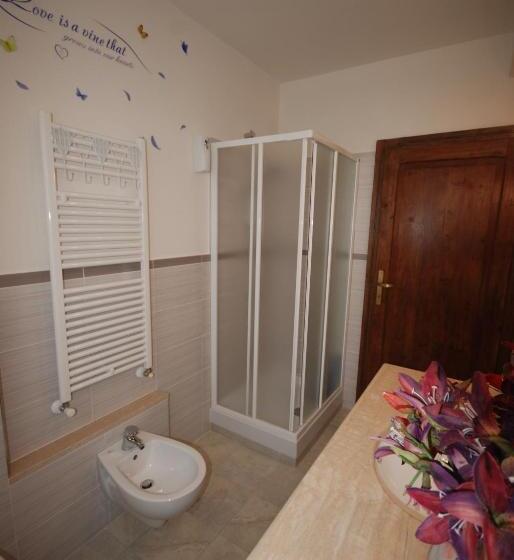 اتاق لوکس چهار تخته, B&b Patrizio