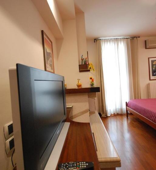 اتاق لوکس چهار تخته, B&b Patrizio
