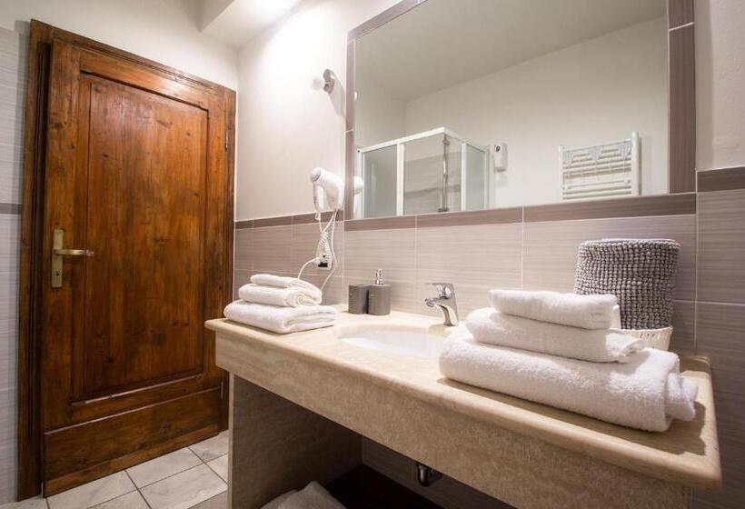 اتاق لوکس چهار تخته, B&b Patrizio