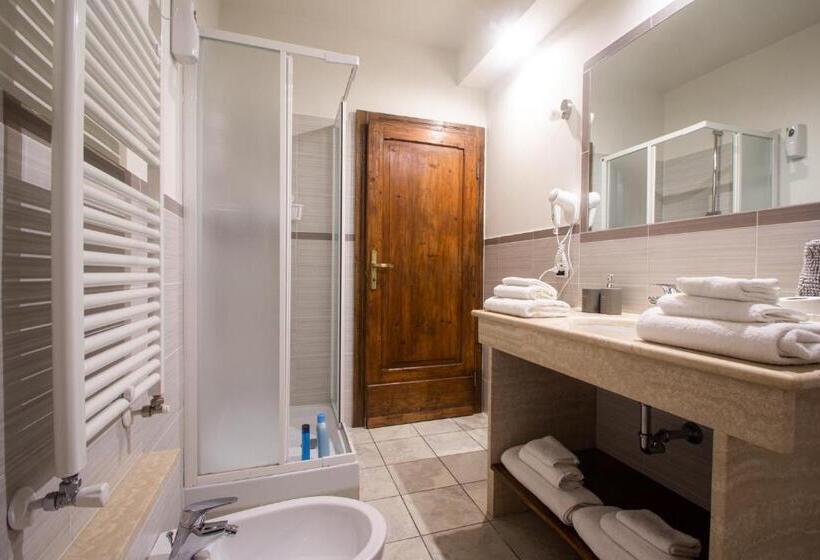 اتاق لوکس چهار تخته, B&b Patrizio