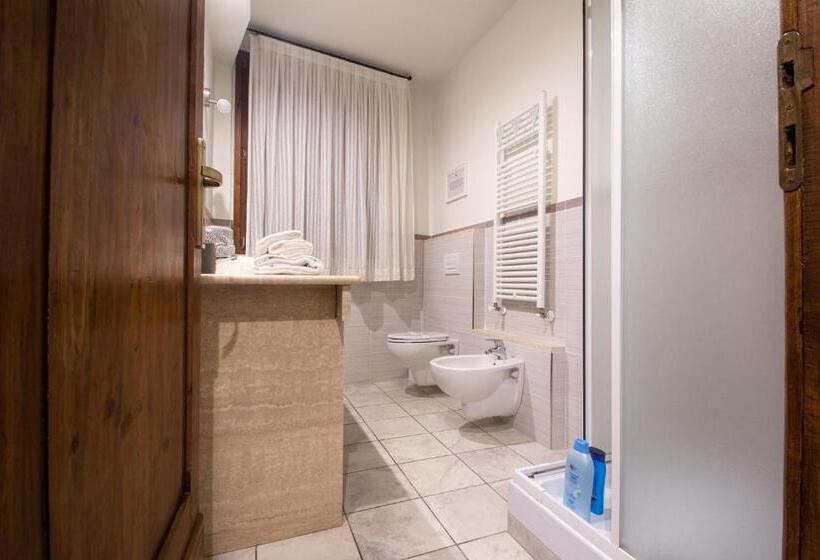 اتاق لوکس چهار تخته, B&b Patrizio