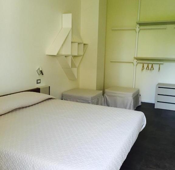 اتاق استاندارد سه نفره, Cinquecento B&b