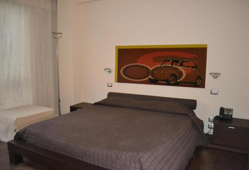 اتاق استاندارد سه نفره, Cinquecento B&b