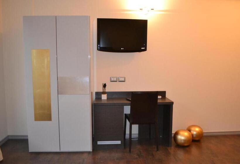 اتاق استاندارد چهار تخته, Cinquecento B&b