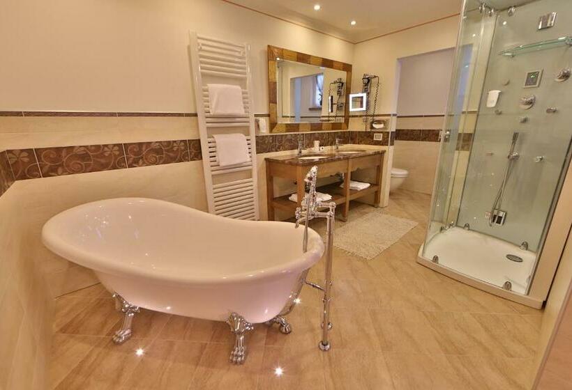 Deluxe Suite King Bed, Dolce Avita Hotel Spa & Resort