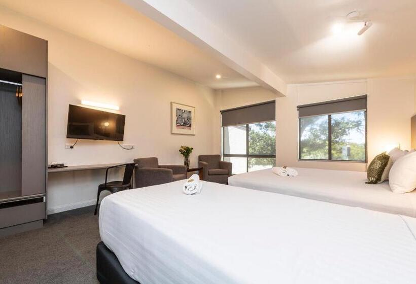 اتاق استاندارد با تخت بزرگ, Fern Bay Motel