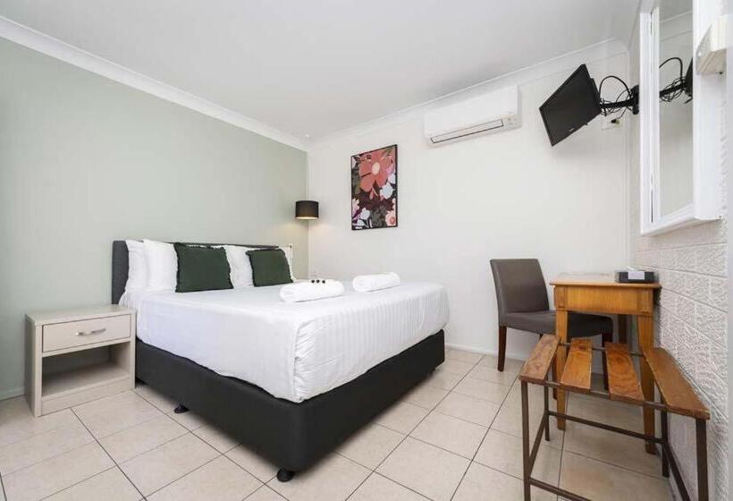 اتاق استاندارد با تخت دو نفره بزرگ, Fern Bay Motel