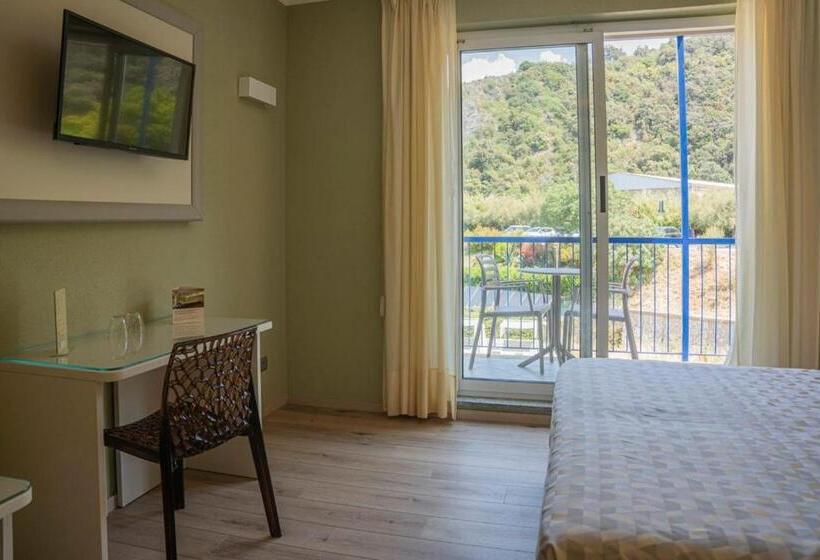 اتاق استاندارد با چشم‌انداز استخر, 4 Venti Spa & Wellness