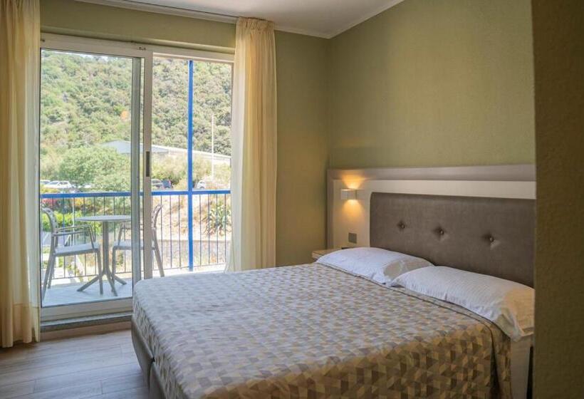 اتاق استاندارد با چشم‌انداز استخر, 4 Venti Spa & Wellness