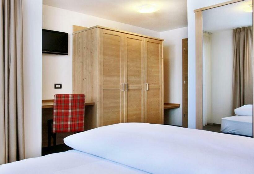 اتاق استاندارد یک تخته با بالکن, B&b La Tranquillitè