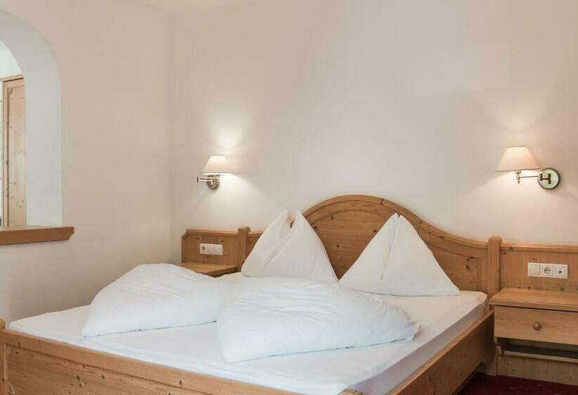 سوییت, Park Hotel Villa Etschland