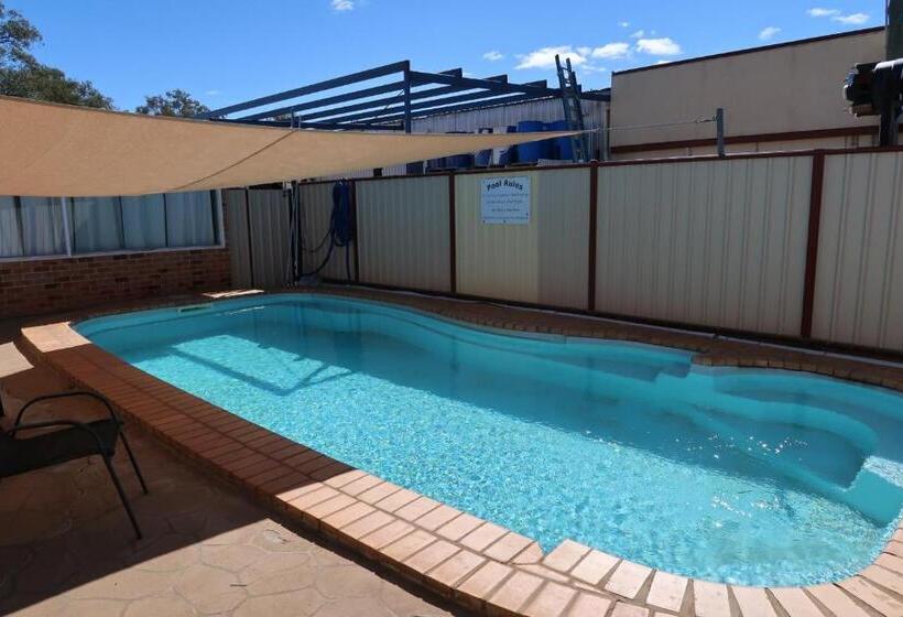 اتاق استاندارد, Charleville Waltzing Matilda Motor Inn