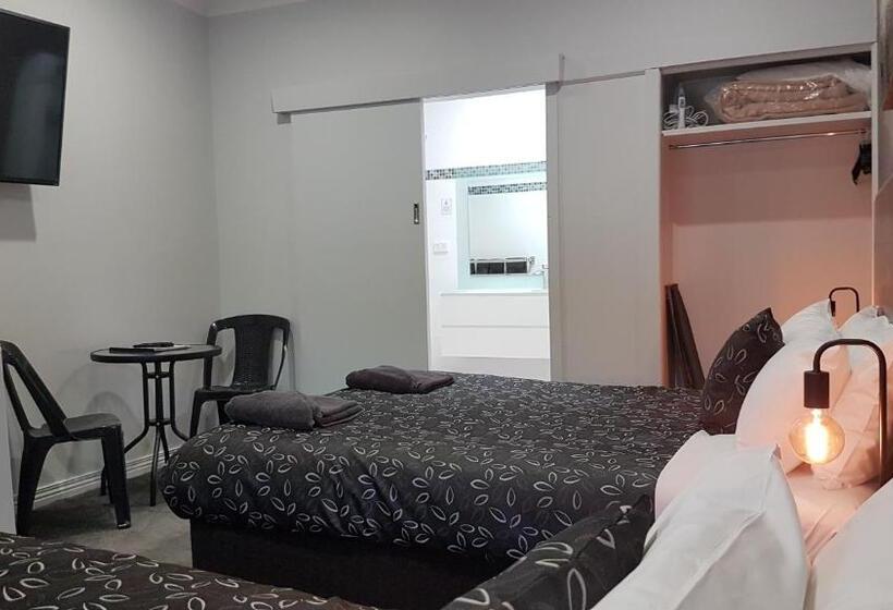 اتاق استاندارد, Motel24seven And Apartments