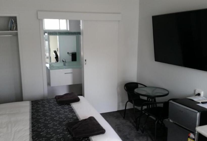 اتاق استاندارد, Motel24seven And Apartments