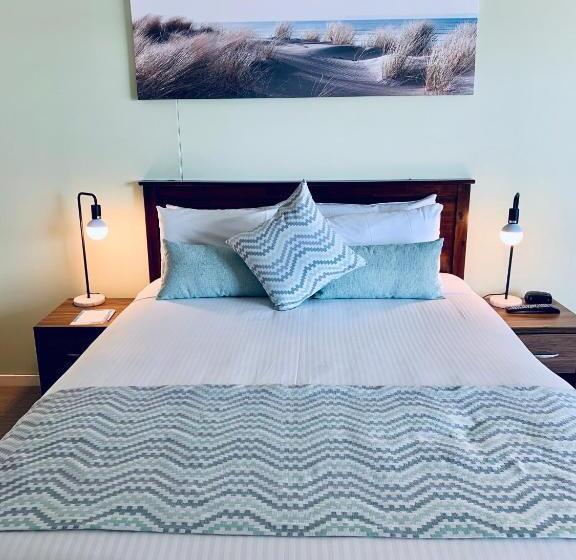 آپارتمان 3 خوابه با چشم‌انداز دریا, Ocean Views Resort Caloundra