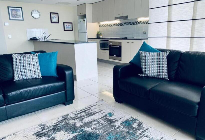 آپارتمان 3 خوابه با چشم‌انداز دریا, Ocean Views Resort Caloundra