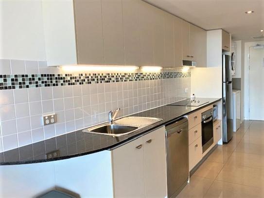 1 Bedroom Deluxe Apartment Sea View, Ocean Views Resort Caloundra