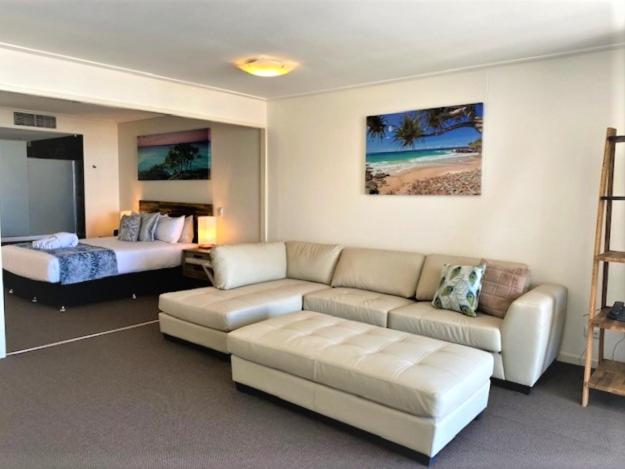 1 Bedroom Deluxe Apartment Sea View, Ocean Views Resort Caloundra