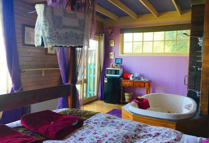 اتاق لوکس با بالکن و چشم‌انداز دریا, The Goat And Goose Bed & Breakfast