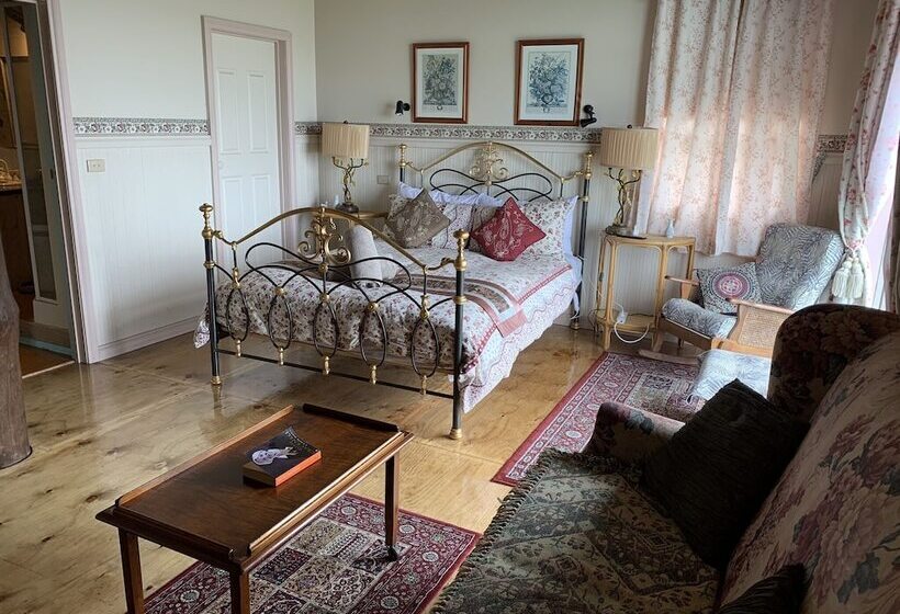 1 Bedroom Penthouse Apartment, The Goat And Goose Bed & Breakfast