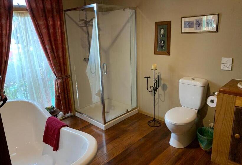 اتاق لوکس با چشم‌انداز دریا, The Goat And Goose Bed & Breakfast