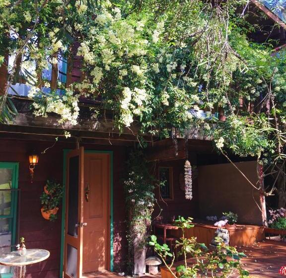 اتاق استاندارد با وان آب گرم, The Goat And Goose Bed & Breakfast