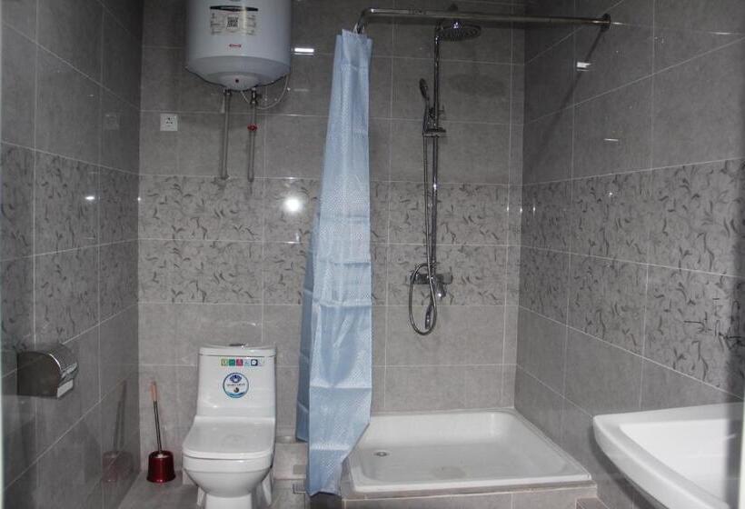 اتاق استاندارد با چشم‌انداز کوهستان, Hostel Asham