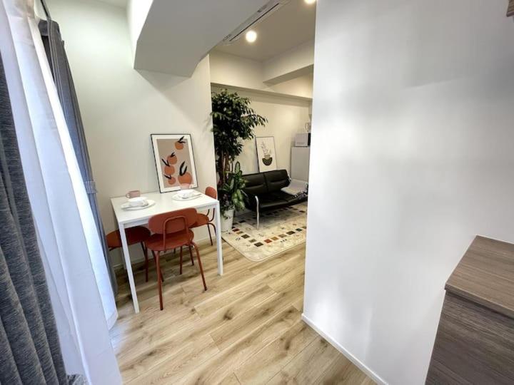 Nishi Ike Apartment Room 1 in Tokyo, starting at £51 - Destinia Nishi Ike Apartment Room 1 in Tokyo, starting at £51 - Destinia