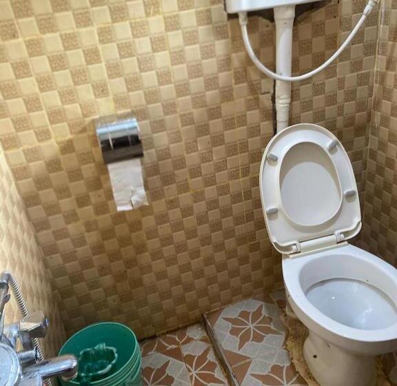 اتاق استاندارد با چشم‌انداز دریاچه, Nzimano Hostel