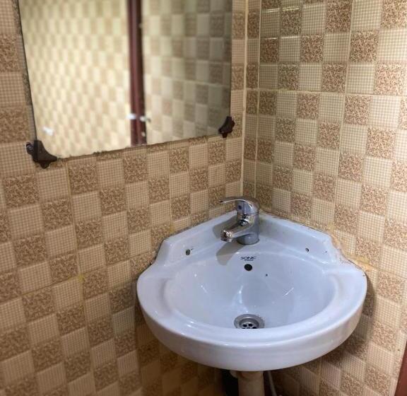 اتاق استاندارد, Nzimano Hostel